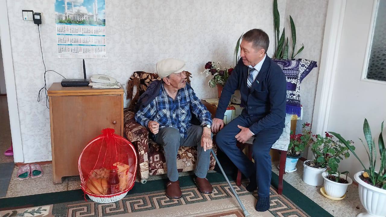 "МЕЙІРБАНДЫҚ АЙЛЫҒЫ" АЯСЫНДА ХАЛЫҚАРАЛЫҚ ҚАРТТАР КҮНІ МЕРЕКЕСІ ҚАРСАҢЫНДА ЗЕЙНЕТКЕРДІ ҚҰТТЫҚТАДЫ.