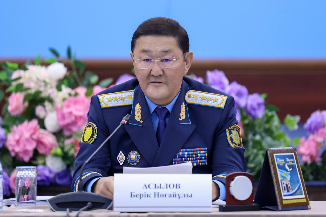 Сегодня под председательством Генерального Прокурора Берика Асылова состоялось заседание Координационного совета, посвящённое развитию цифровых инструментов в сфере правопорядка, прогнозированию преступных угроз и повышению эффективности борьбы с преступностью.