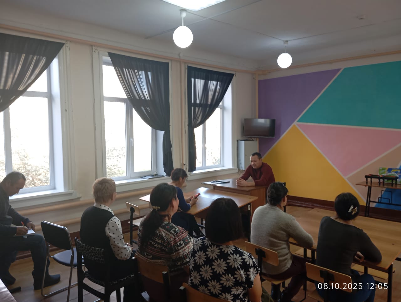 Магнай ауылындағы Новотроицкий ауылдық округі әкімінің халықпен кездесуі.