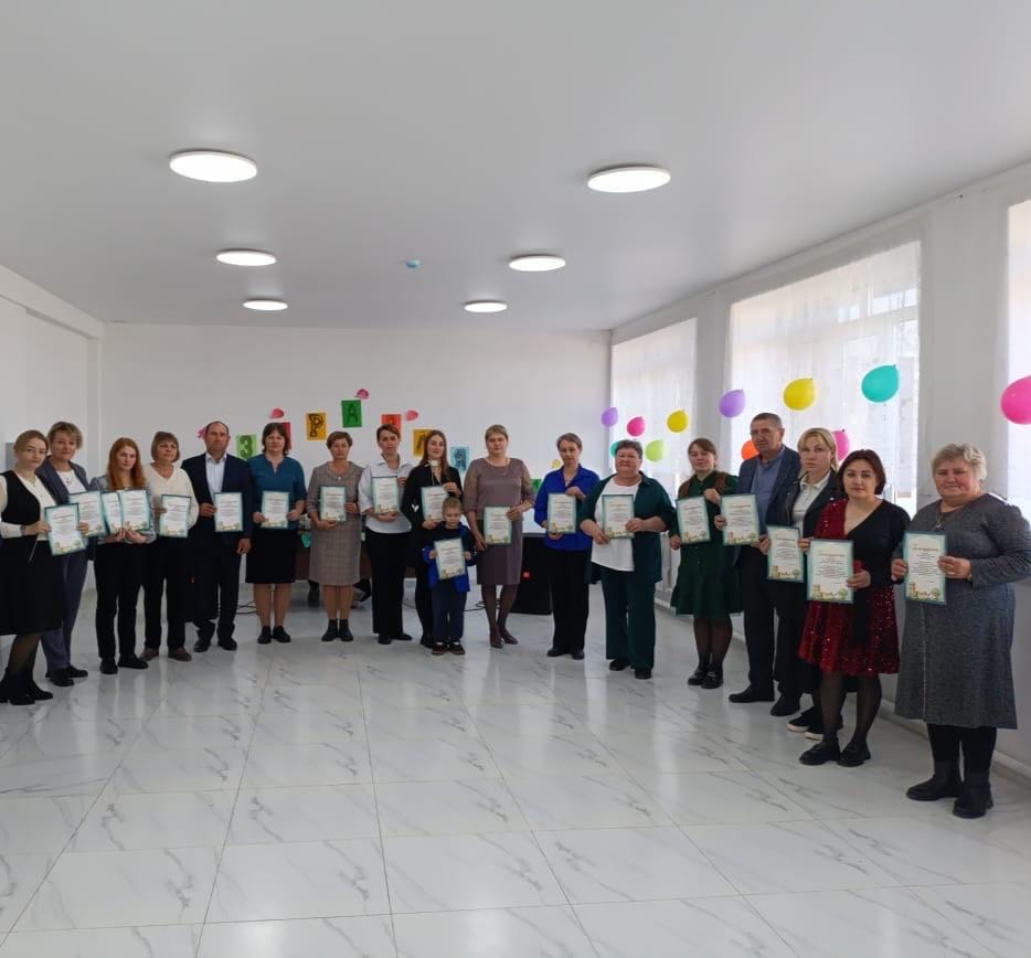 03.10.2025 жылы біз білім жолын жарықтандырғандарды құрметтедік!