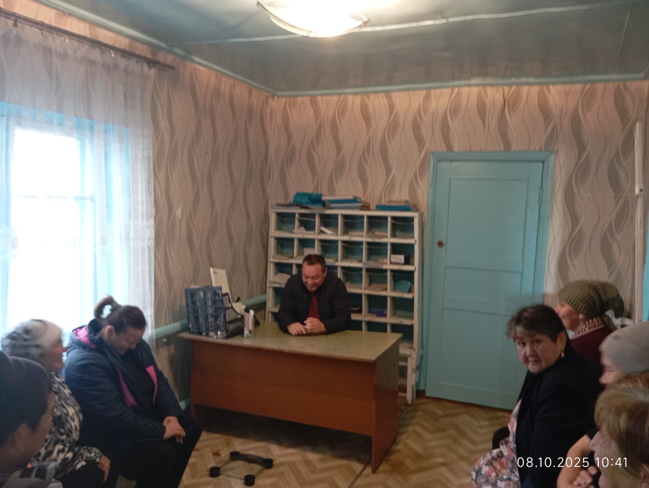 Аққудуқ ауылында Новотроицкий ауылдық округі әкімінің тұрғындармен кездесуі.