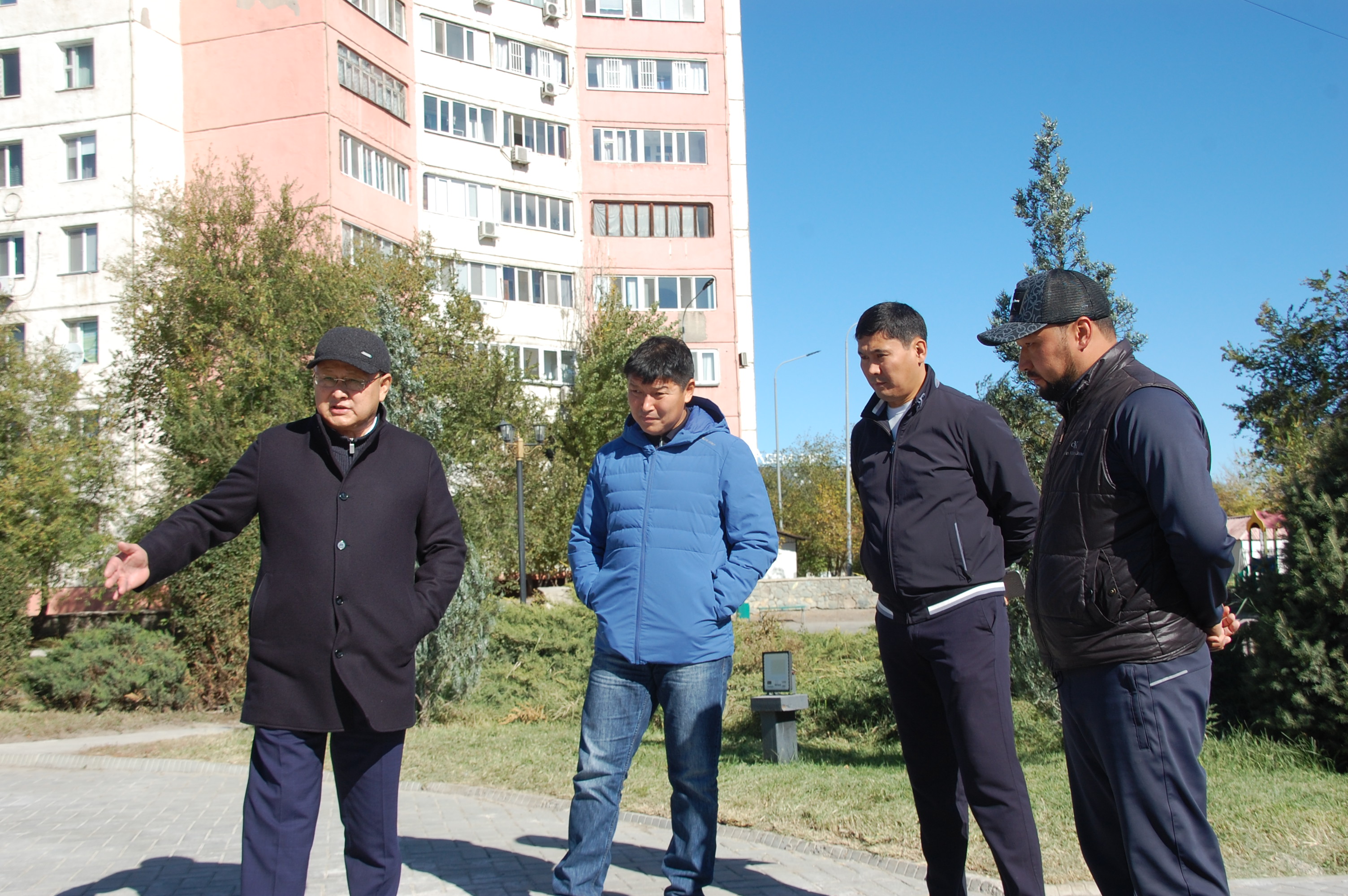 Развитие Талдыкоргана: Бейбит Исабаев проинспектировал строящиеся объекты города