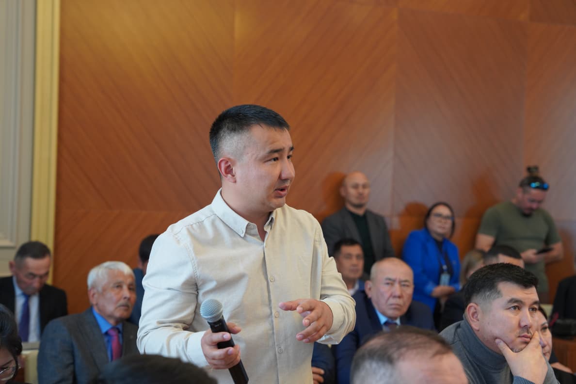 Айдарбек Сапаров провёл встречу с сельхозпроизводителями Восточно-Казахстанской области