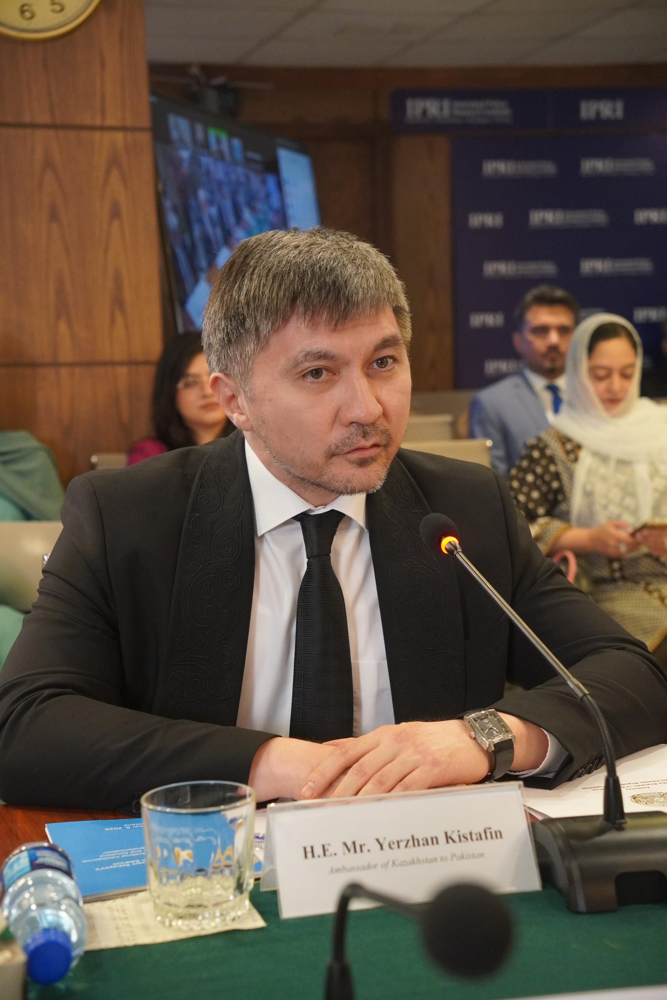 В Исламабаде обсудили реформы и внешнеполитический курс Президента РК К.Токаева