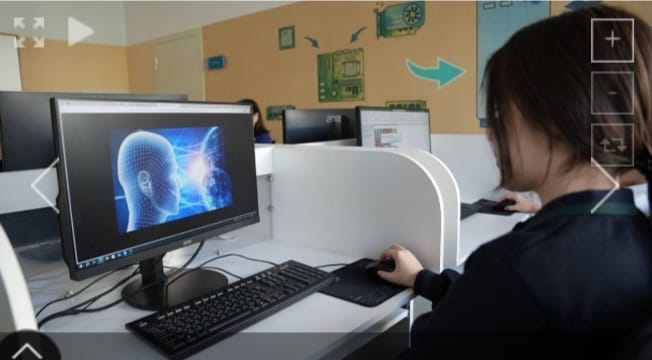 AI тақырыптары Келешек мектептерінің оқу бағдарламасына енгізілді