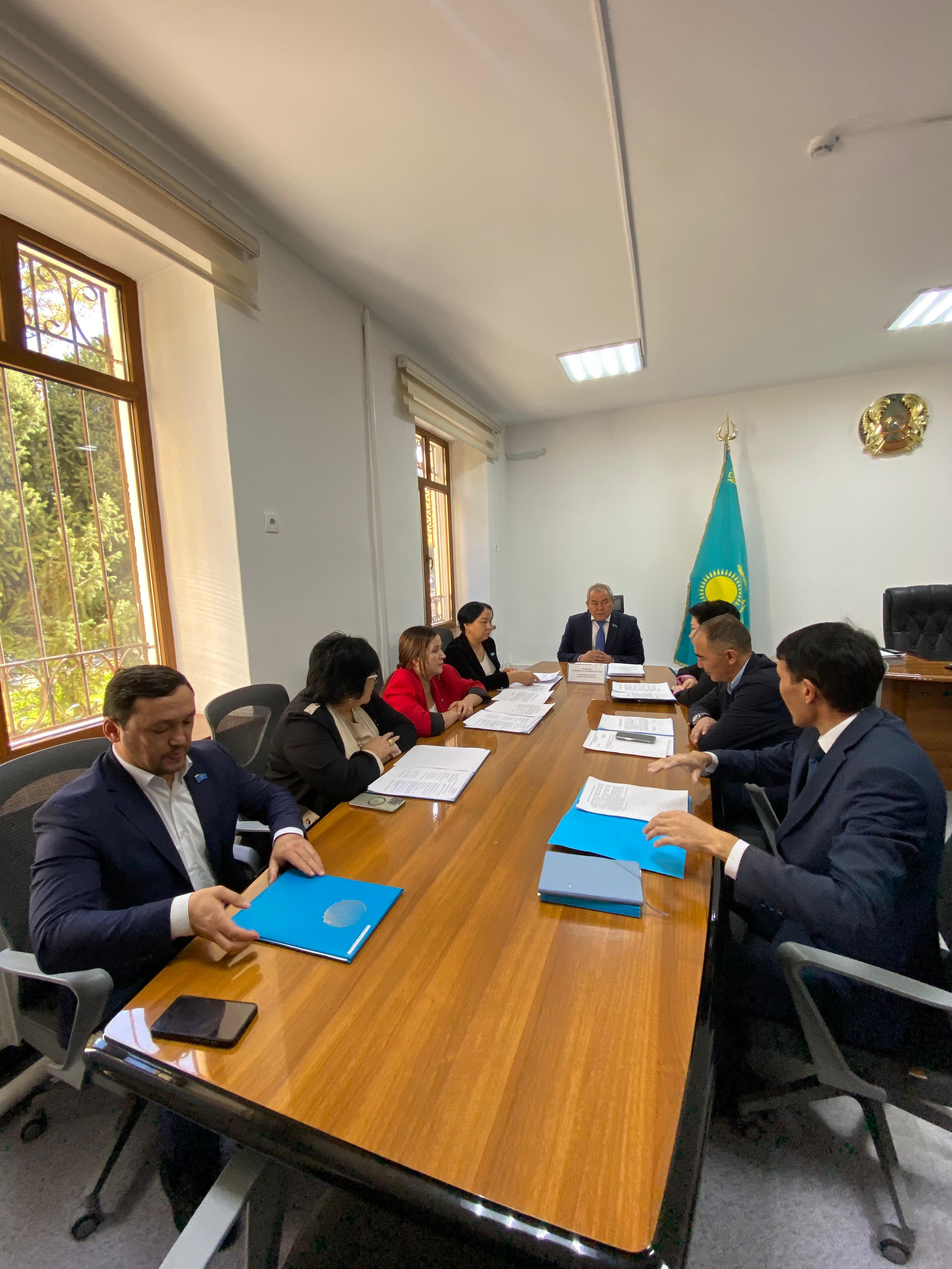 2025 жылғы 9 қазан күні Талдықорған қалалық мәслихатының кезектен тыс сессиясы өтті.