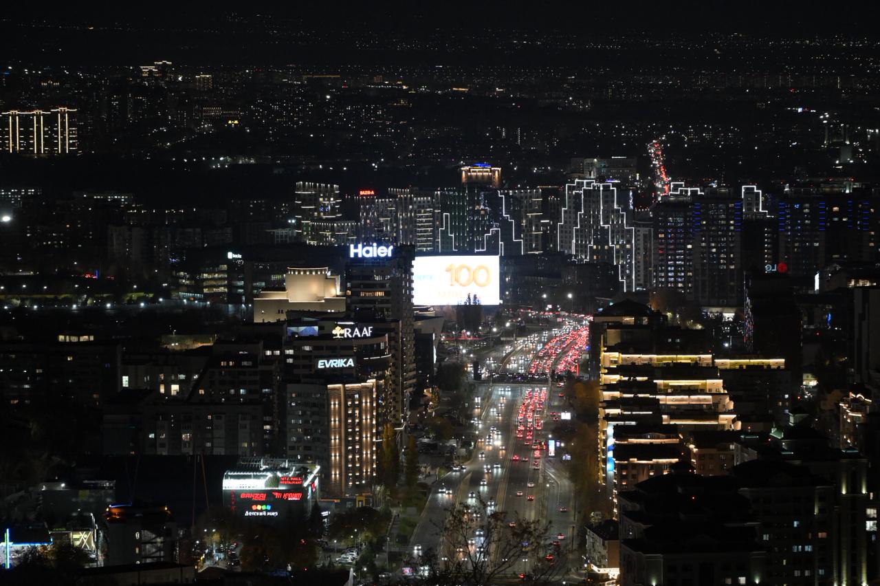 Дархан Сатыбалды осмотрел объекты вечерней подсветки