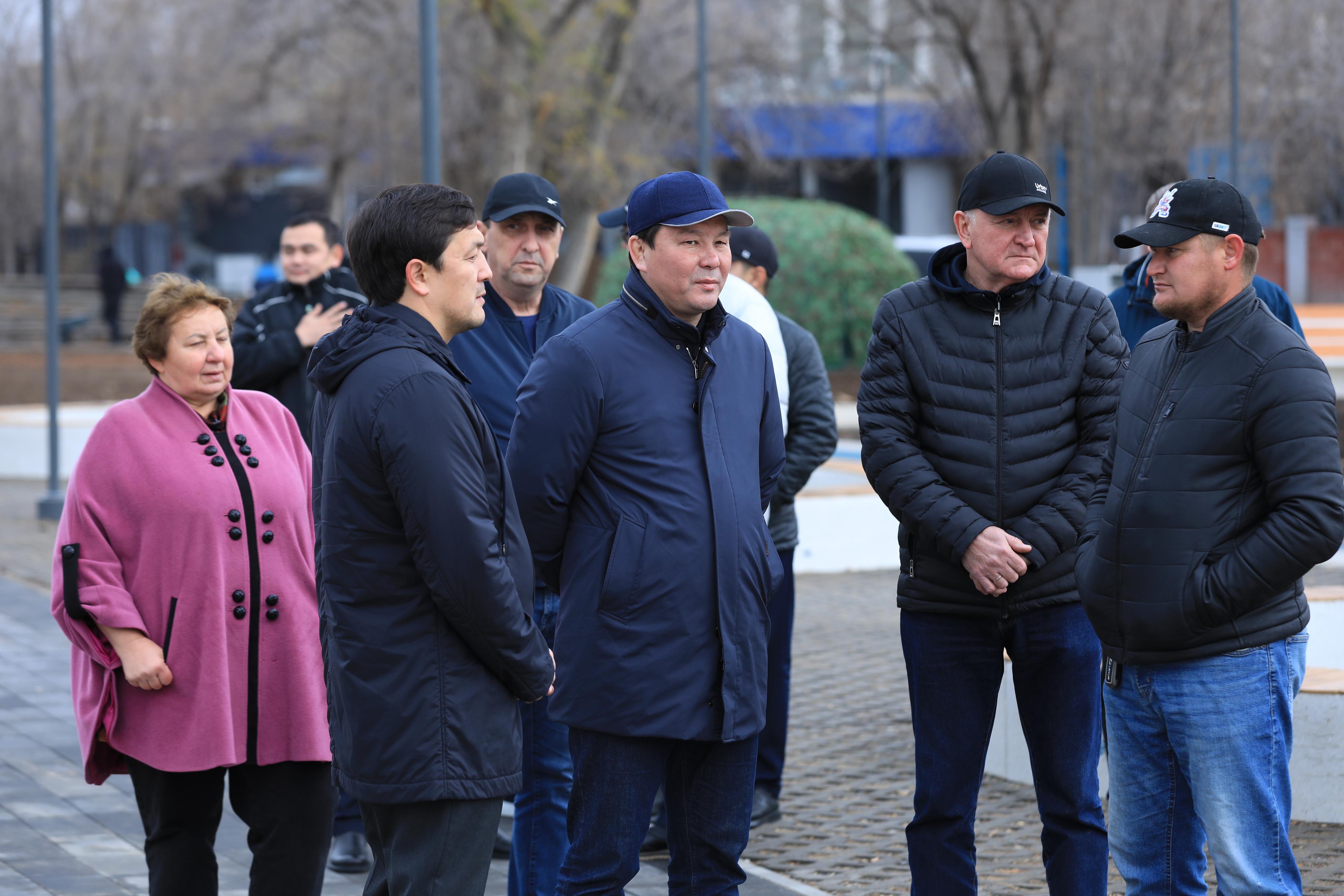 Ақтөбе облысының әкімі Асхат Шахаров қаладағы абаттандыру жұмыстарының барысымен танысты