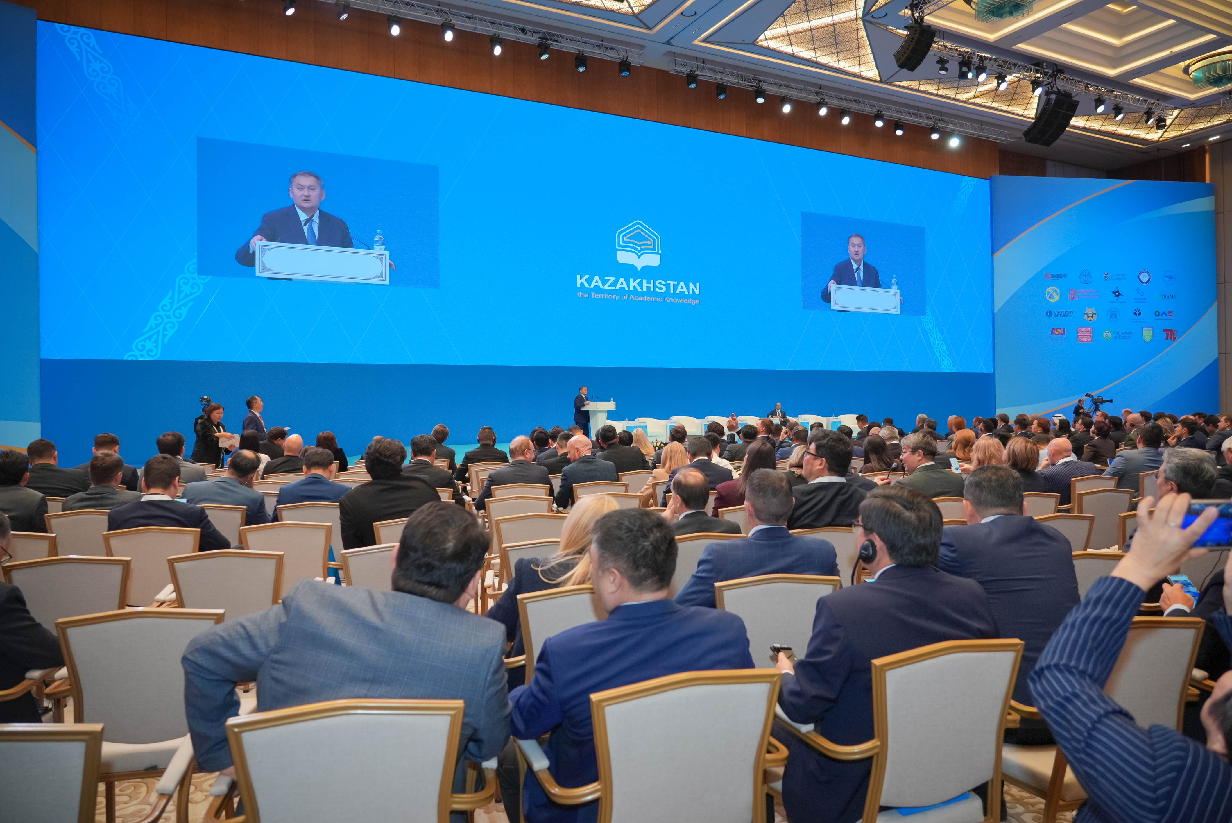 «Қазақстан – академиялық білім аймағы» ІІ форумы аясында Стратегиялық серіктестер кеңесінің отырысы өтті