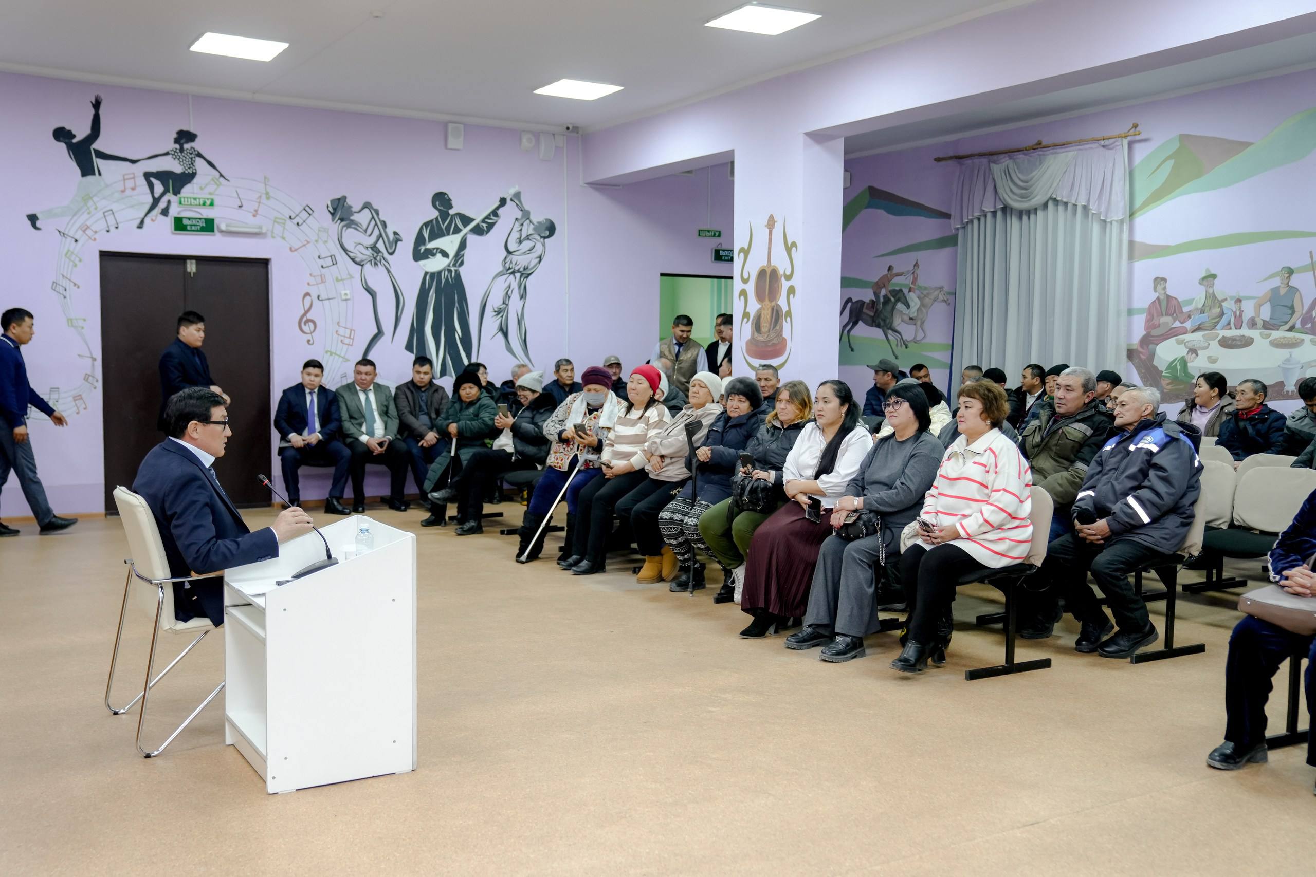 Прошла встреча с жителями дачных массивов Бобровка и Мурат