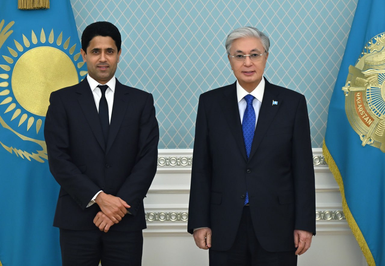 Глава государства остановился на вопросах развития футбола, напомнив о начатых в стране преобразованиях, связанных с приватизацией футбольных клубов и формированием конкурентной среды