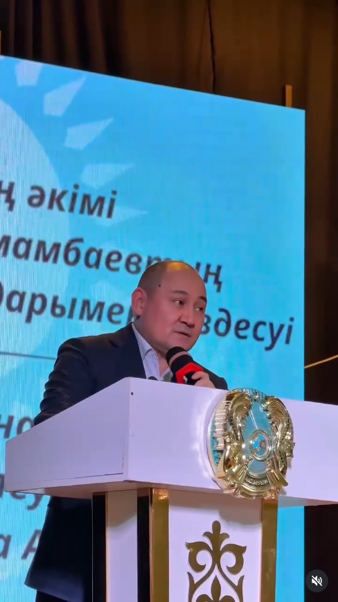 В городе Алтай состоялась встреча акима района Рената Курмамбаева с общественностью, на которой были подведены итоги социально-экономического развития за два года.