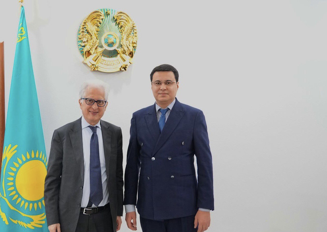 Италия Республикасының Сыртқы істер және халықаралық ынтымақтастық министрлігінің Орталық Азия бойынша үйлестірушісі, Төтенше және Өкілетті Министрімен кездесу