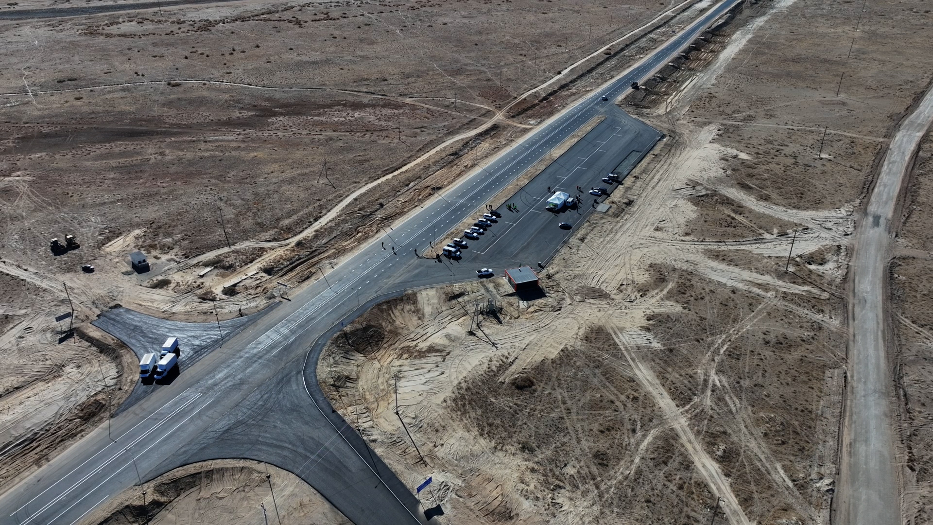 На трассе "Атырау–Астрахань" ведется обновление участка длиной 616–621 км