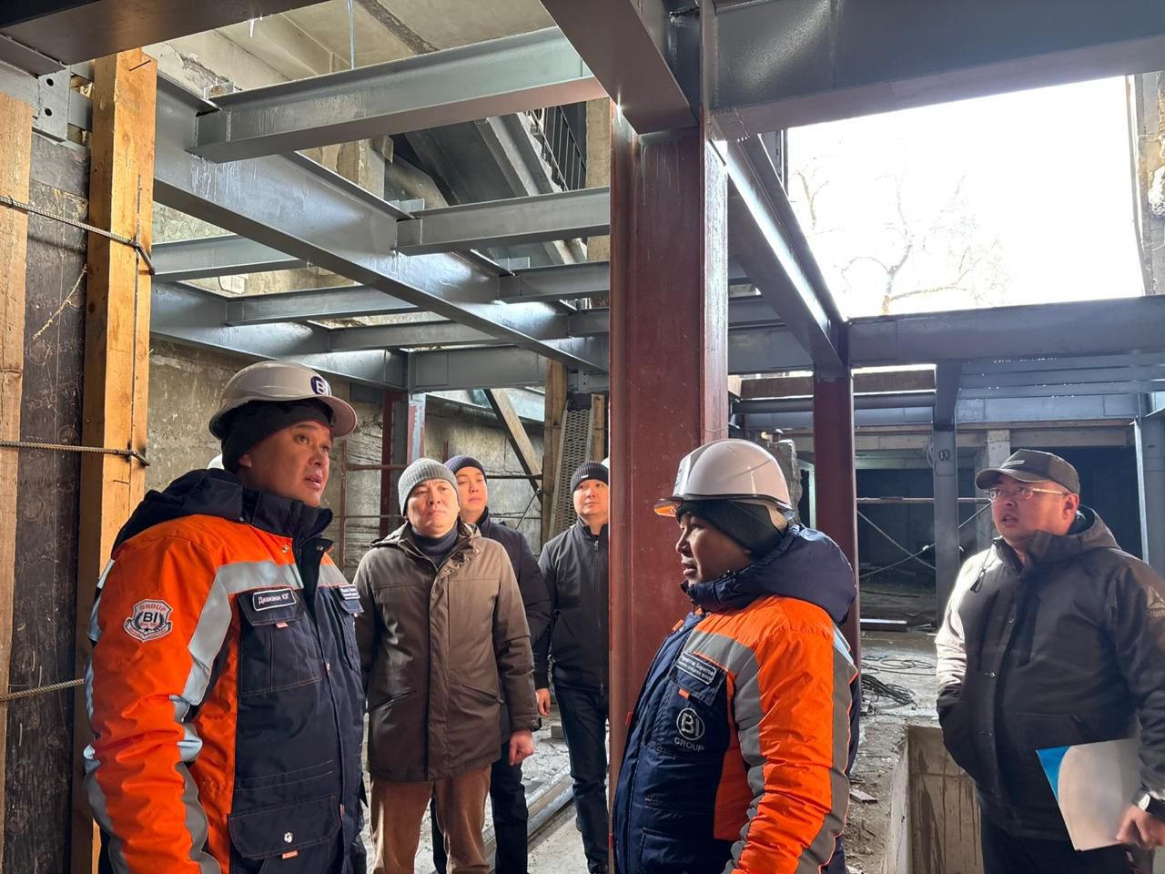 Заместитель акима Алматы проверил ход строительства и реконструкции социальных объектов города