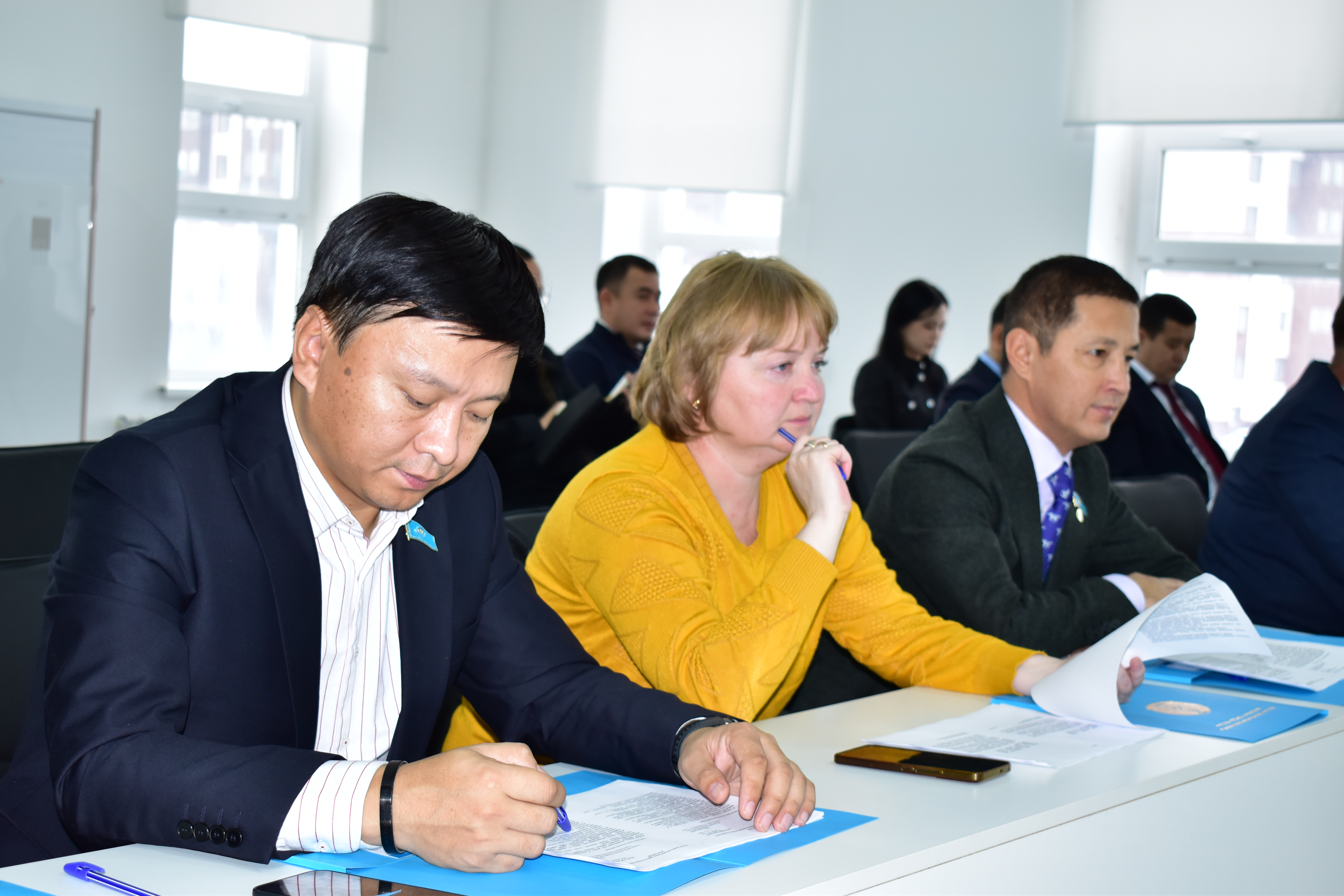 Қосшы қаласы мәслихатының тұрақты комиссияларының бірлескен отырысы өтті