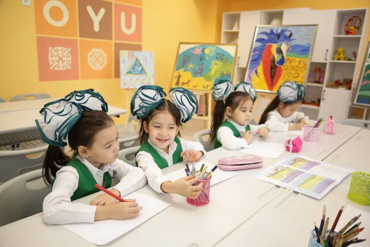 Более 23 тысяч учителей прошли профессиональную подготовку в рамках комплексной образовательной программы «Адал Азамат».