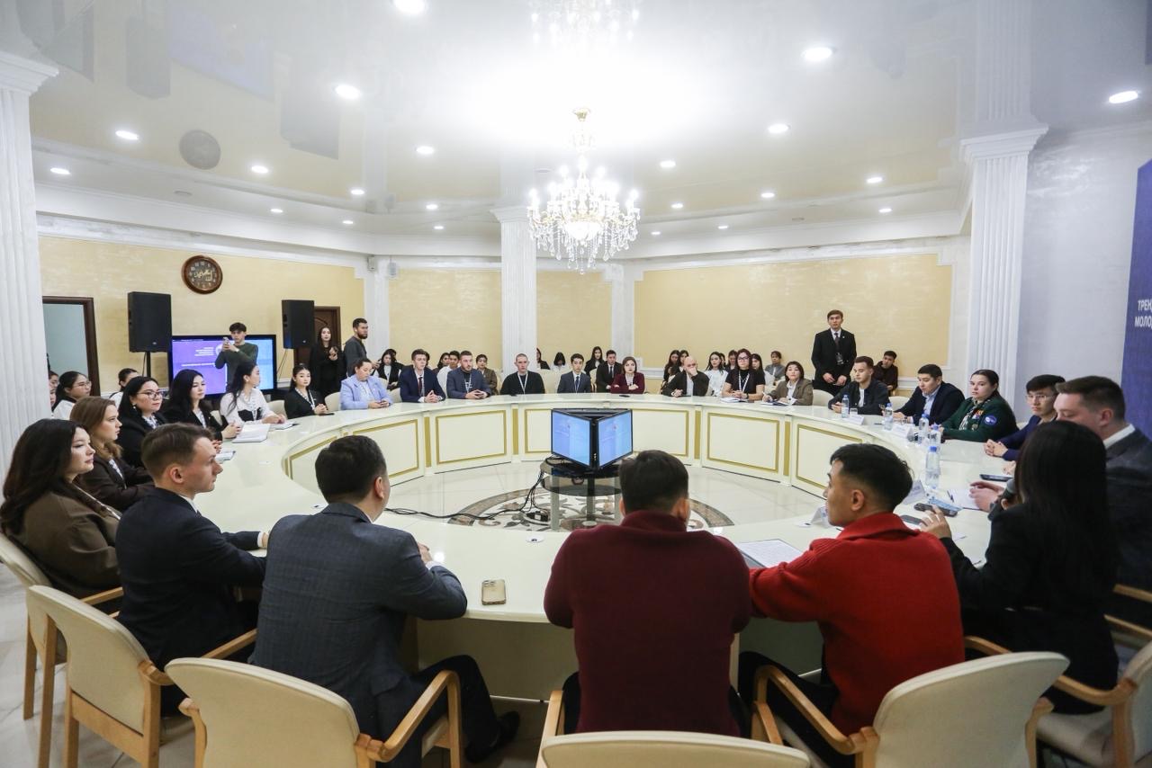 Оралда Қазақстан – Ресей XXI өңіраралық ынтымақтастық форумы аясында жастар-волонтерлік форумы өтіп жатыр