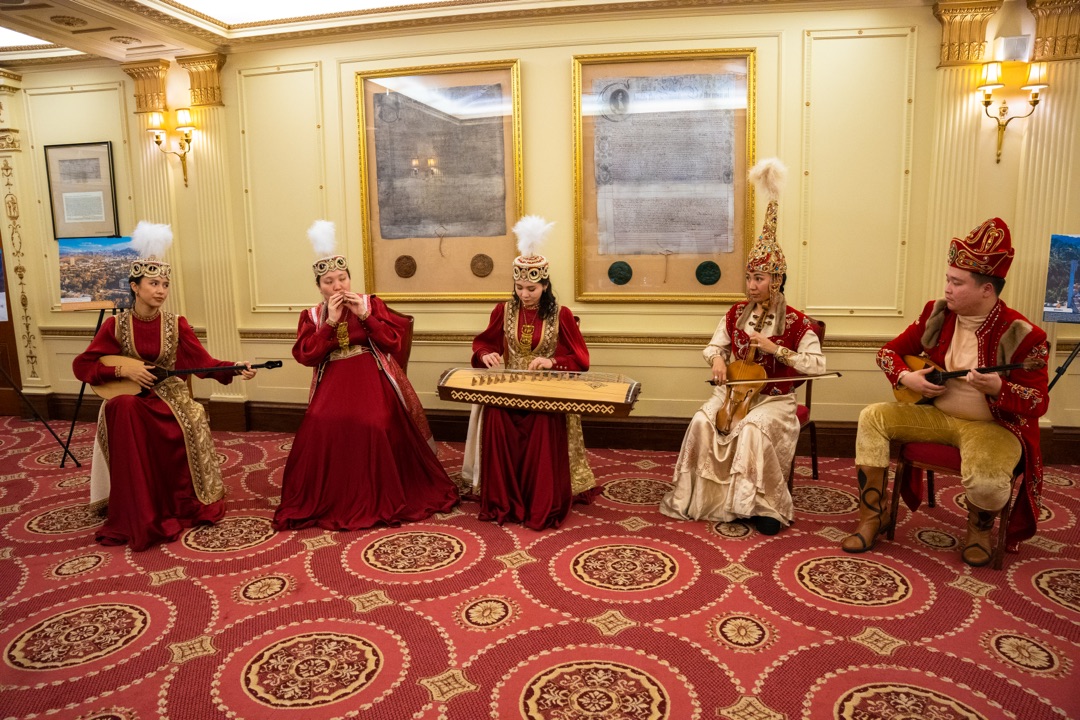 Лондонда өткен Қазақ мәдени кеші еліміздің бай тарихи мұрасы мен заманауи өнерін таныстырды