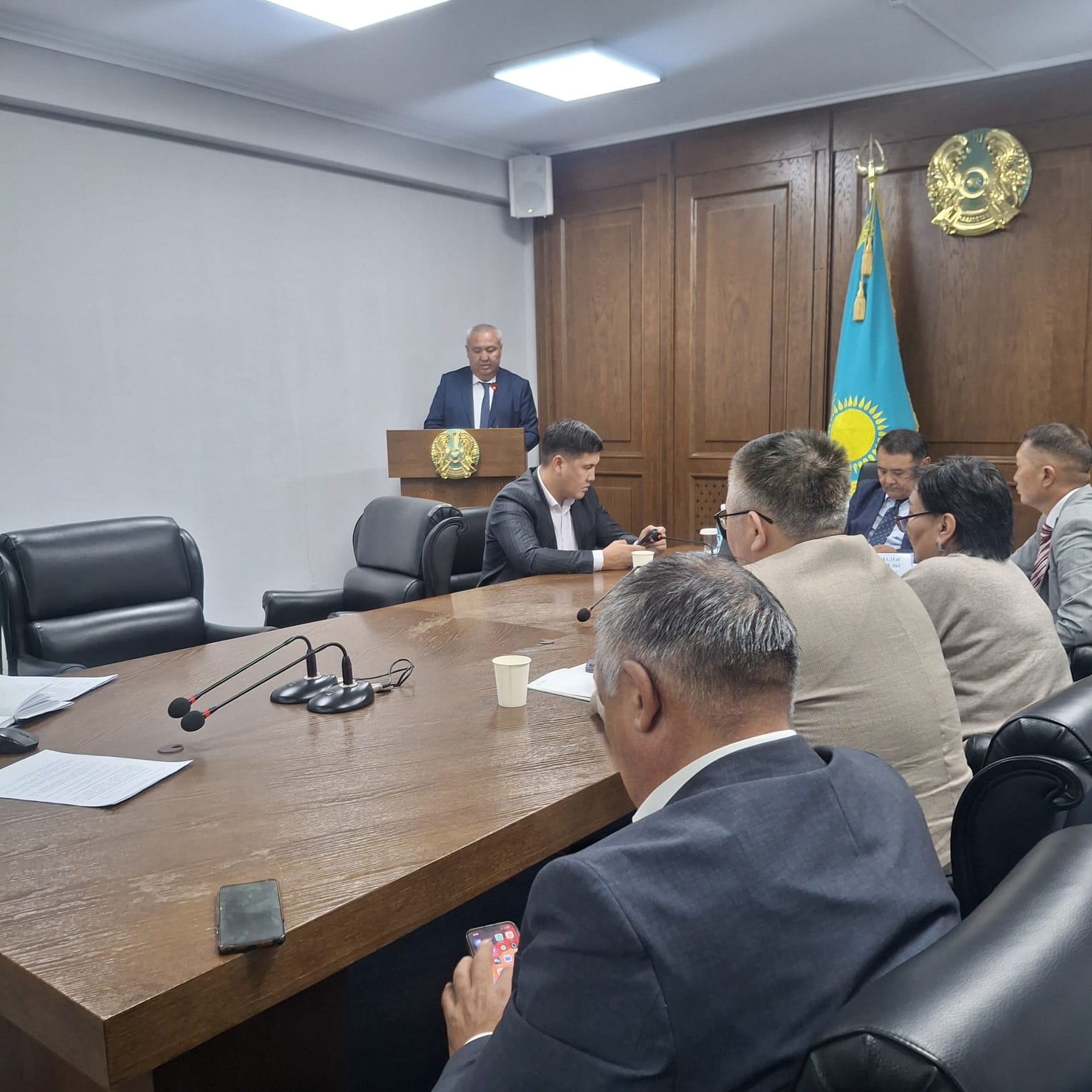 Іле ауданының қоғамдық кеңесінің кезекті отырысы болып өтті.