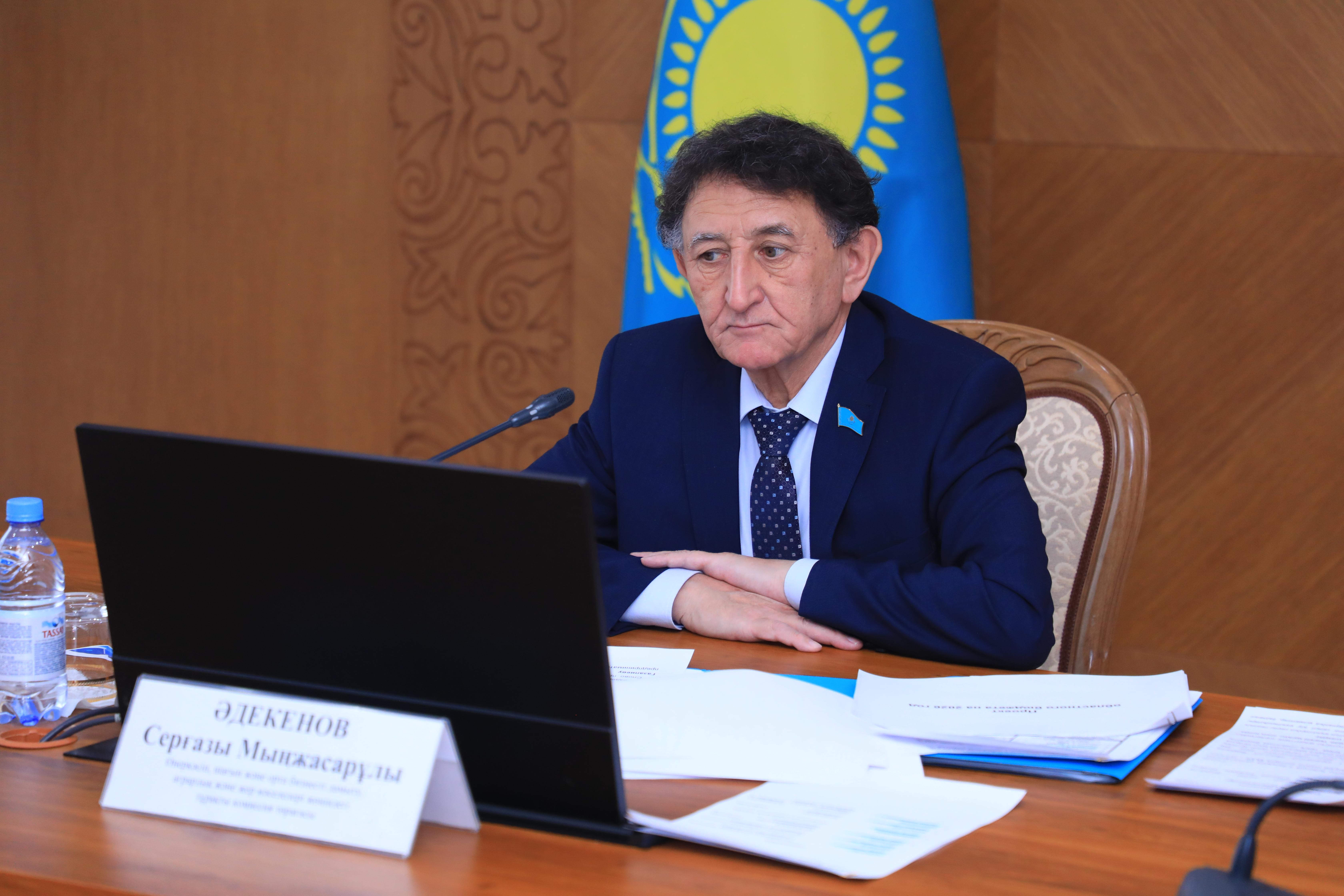 Продолжается рассмотрение проекта бюджета на предстоящие 3 года