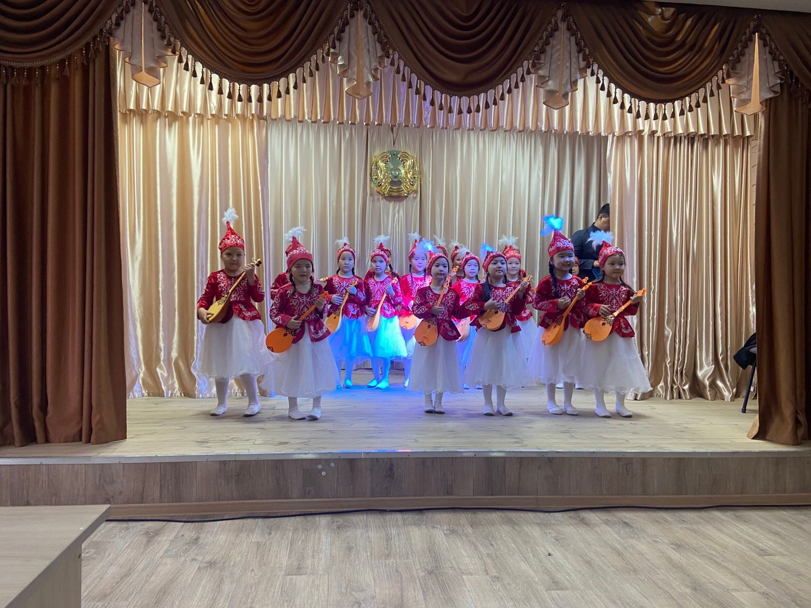 Успенов ауылдық клубында шығармашылық есептің I кезеңі өтті