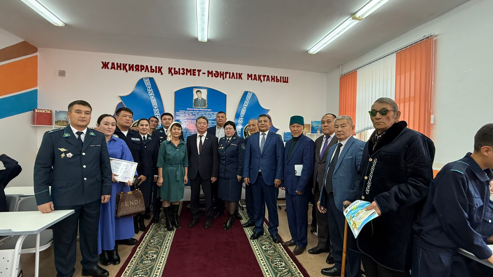 В честь погибшего при исполнении служебного долга полицейского открыли полицейский класс «Жас сақшы» в Кызылординской области