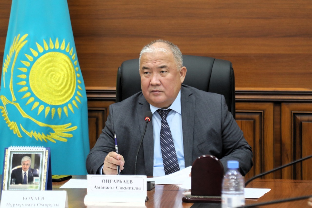 Азаматтарды жеке қабылдады