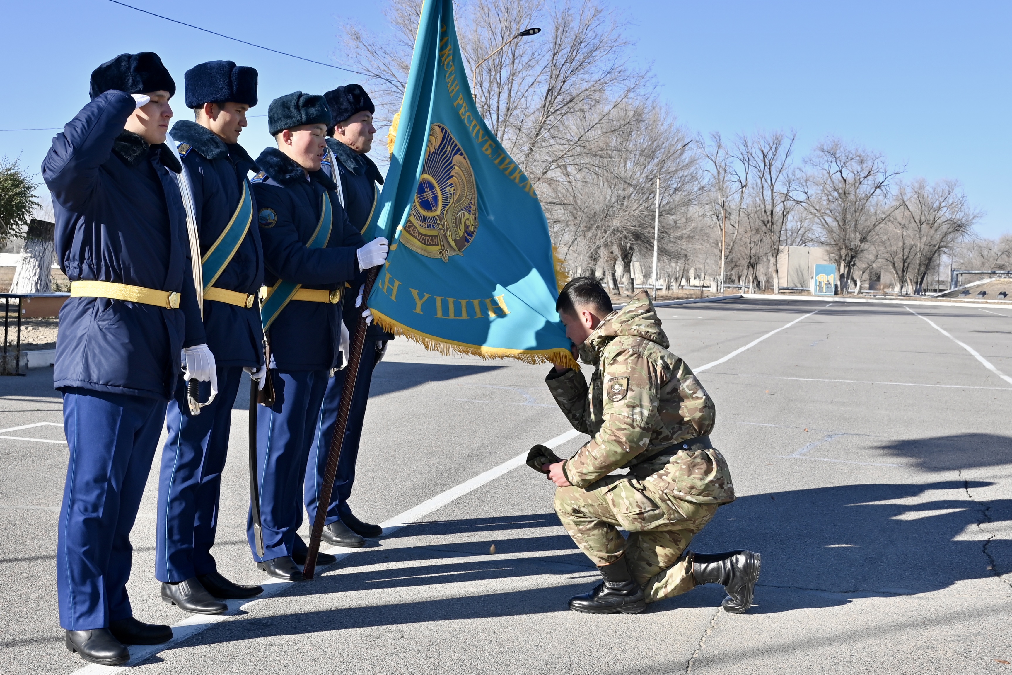 Алатауда мерзімді әскери қызметін аяқтаған сарбаздарды шығарып салу рәсімі өтті