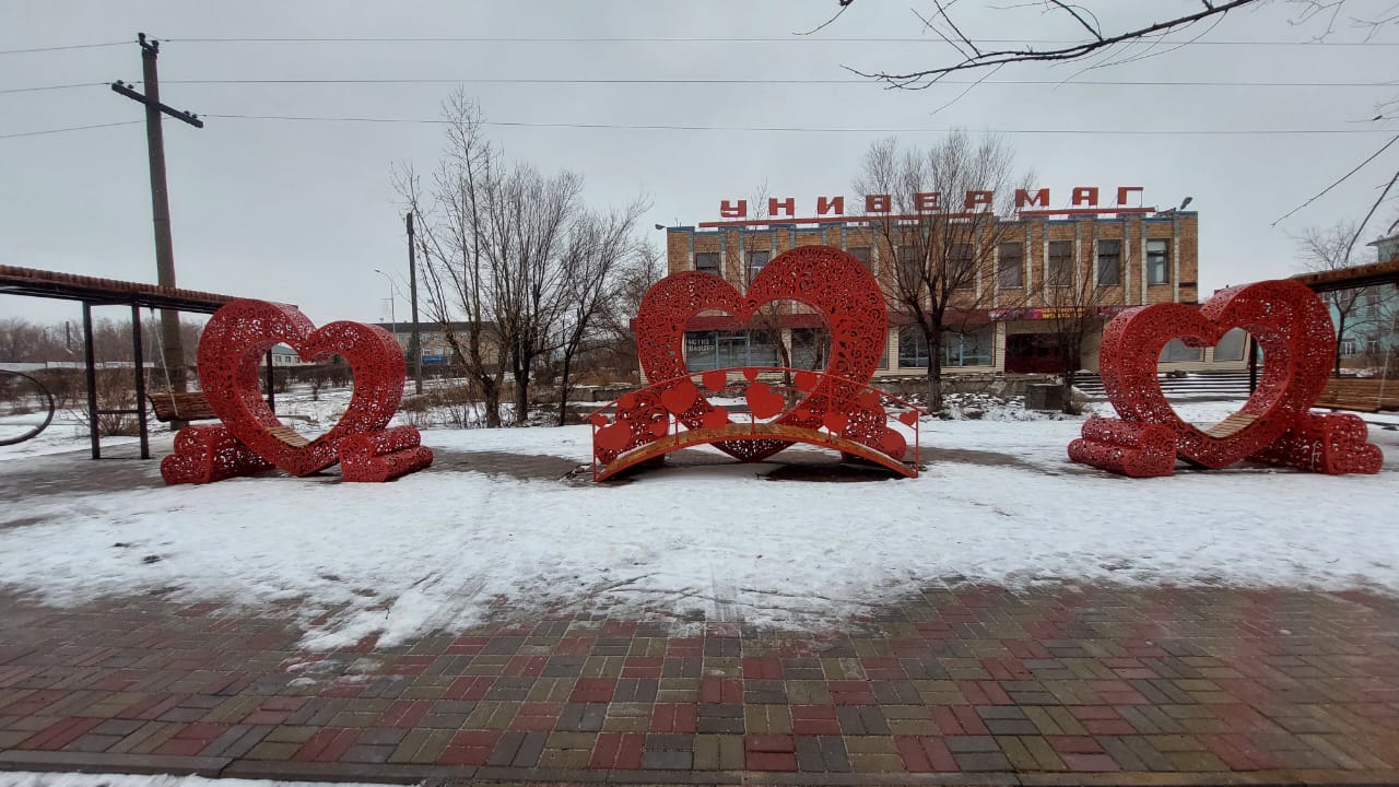 Ботақара кентінде жаңа демалыс орны – «Махаббат көпірі» аллеясы пайдалануға берілді