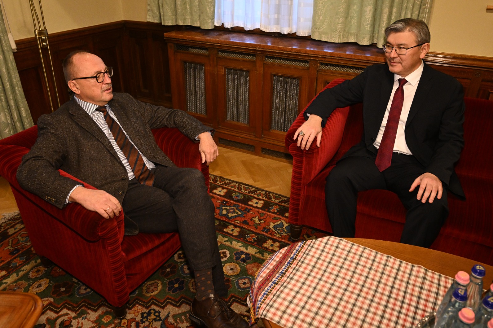 Будапештте парламенттік дипломатияға  басымдық берілуде