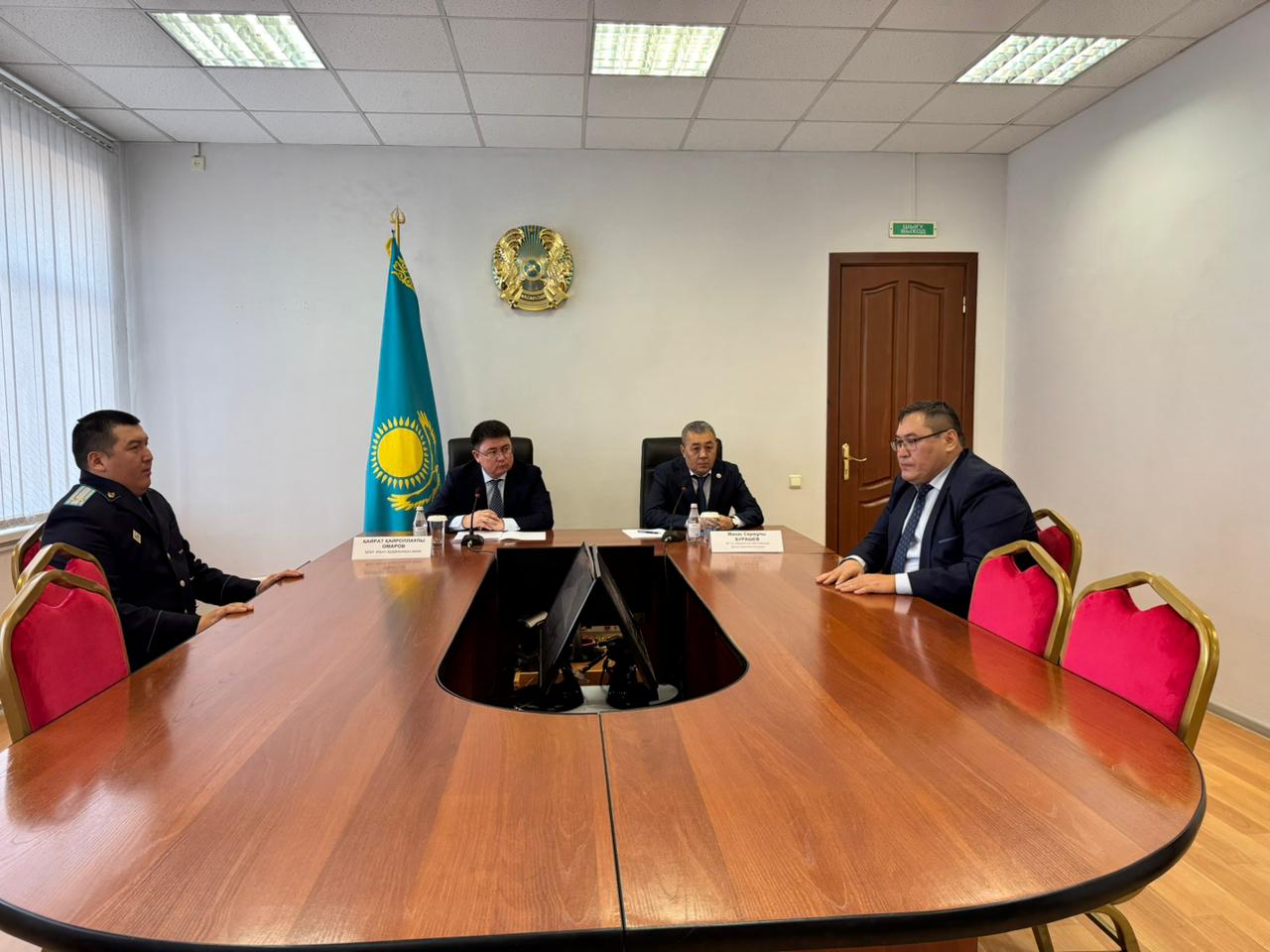 📢 Сегодня под председательством акима района Кайрата Омарова и при участии руководителя Департамента судебной администрации РК по СКО Манаса Бурашева состоялось заседание актива района.