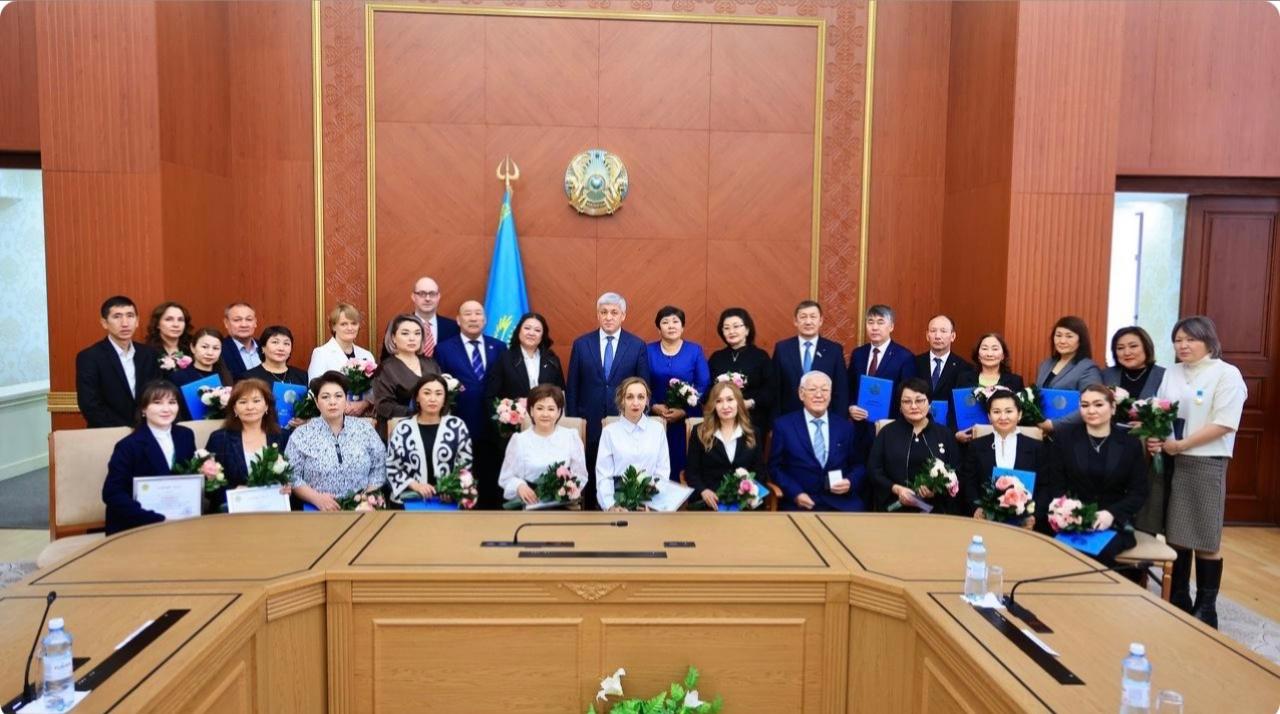 В Карагандинской области финансистов поздравили с профессиональным праздником
