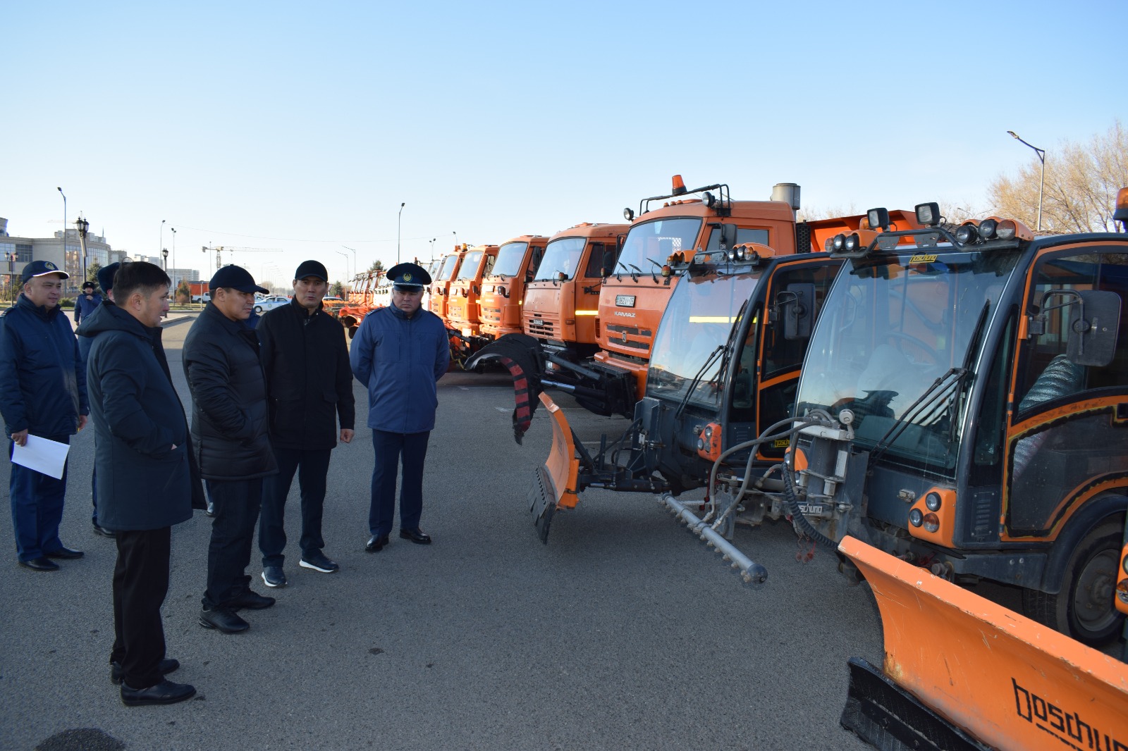 Аким города Ернат Бәзіл проинспектировал ход подготовки города к зимнему сезону