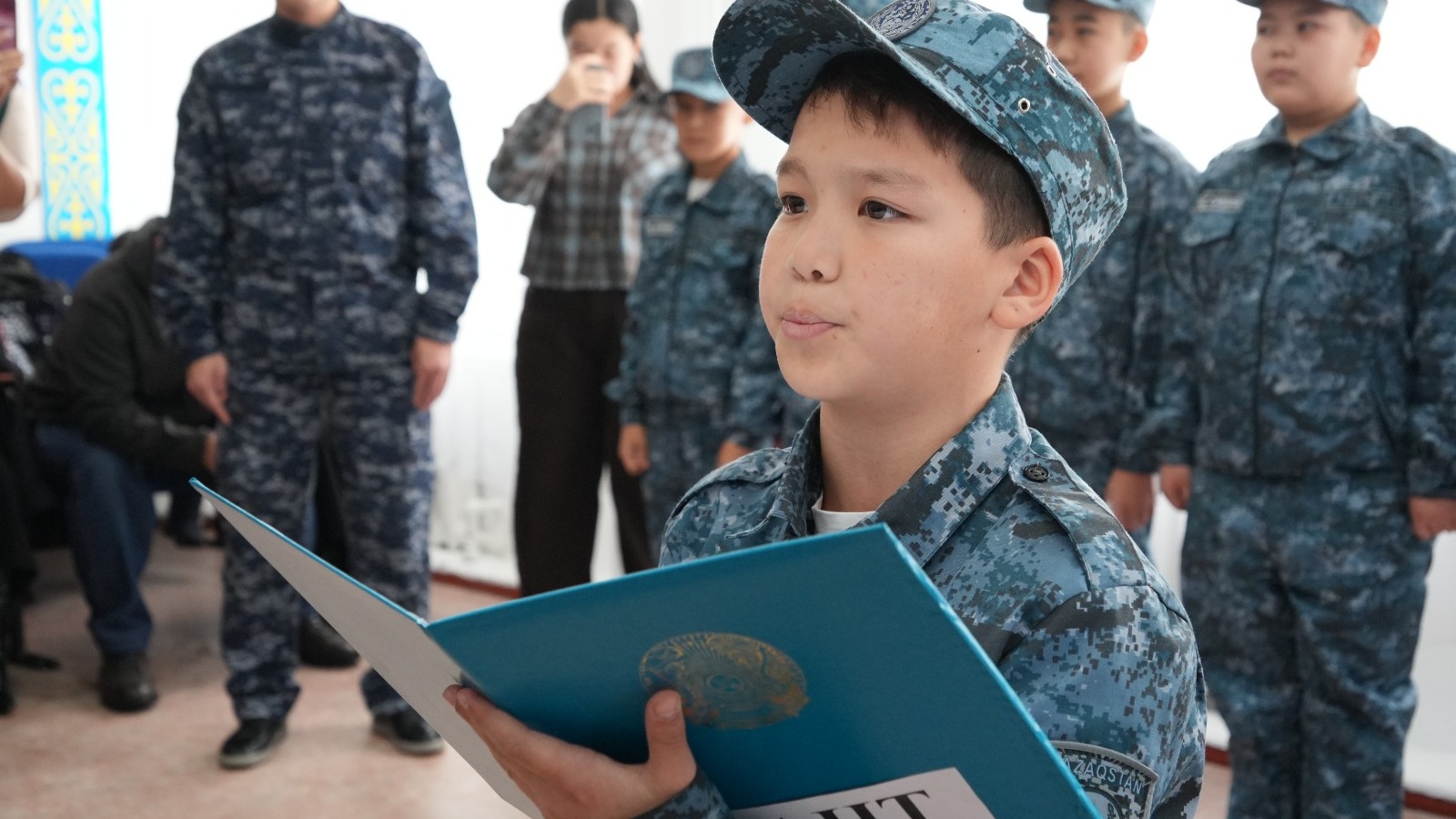 «Заң және тәртіп»: Бұқар жырау ауданында «Жас сақшы» сыныбы ашылды