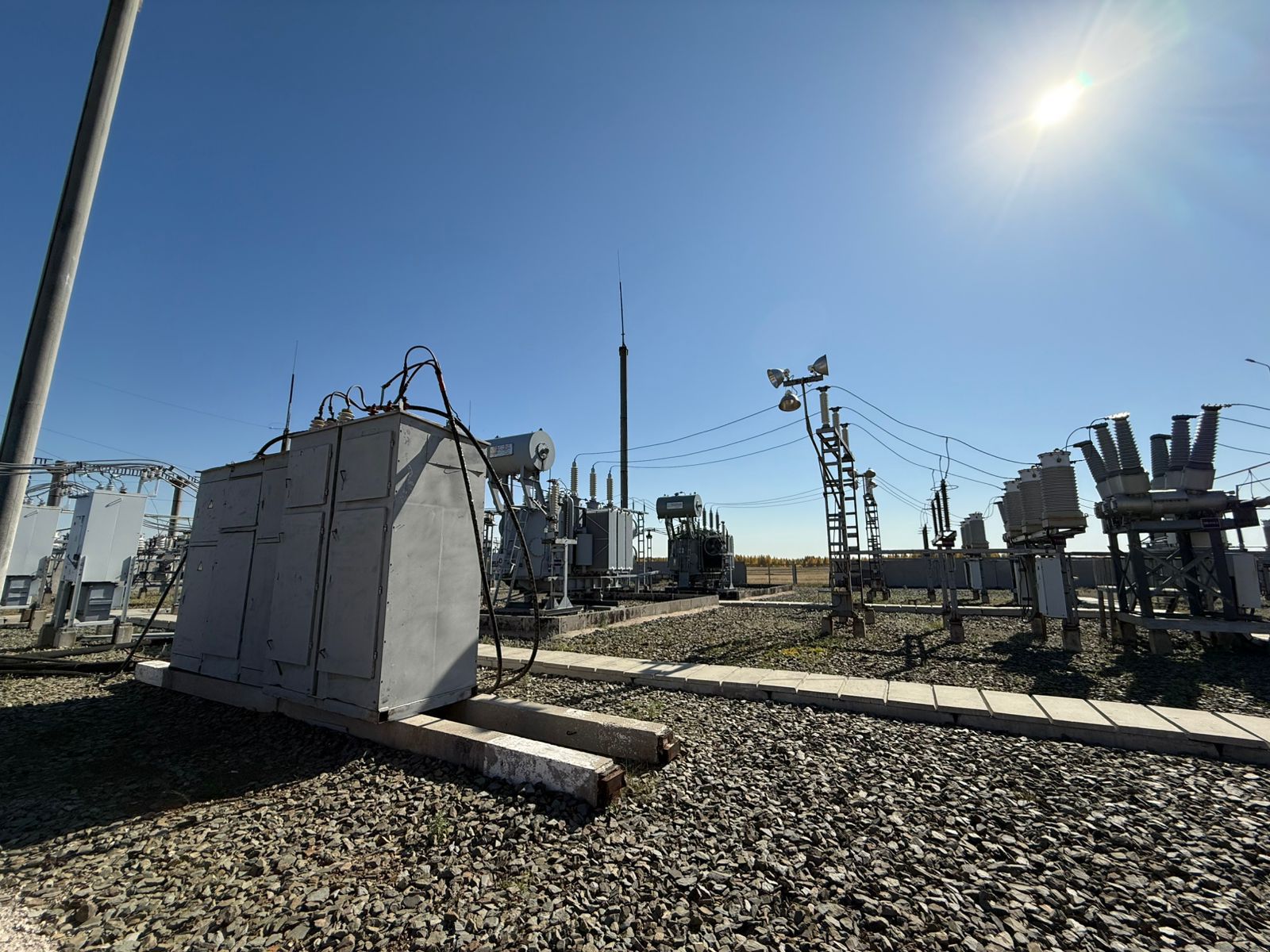 Многолетняя проблема электроснабжения в Целиноградском районе решена