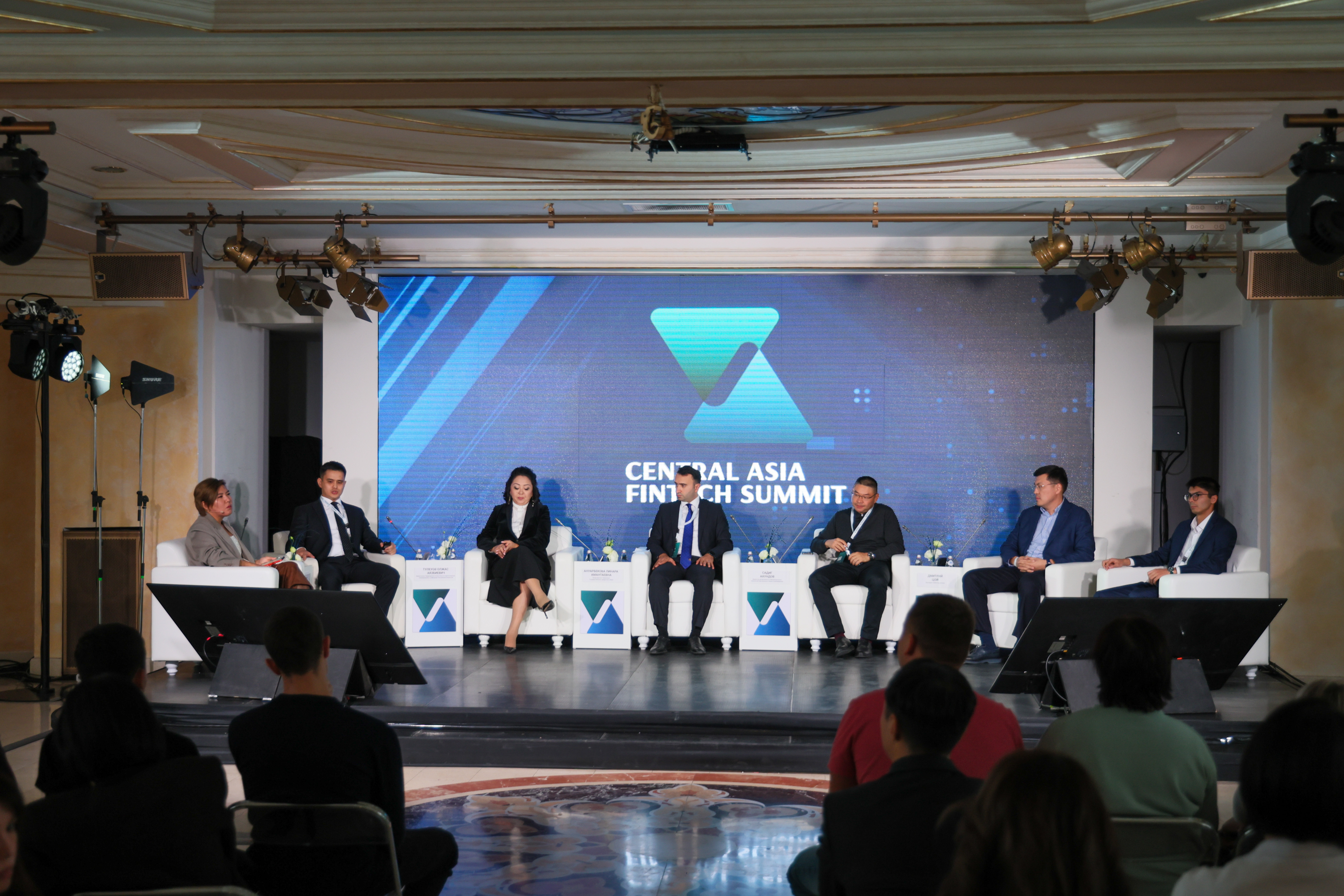 Казахстан формирует экономику данных: Олжас Тулеуов представил новую модель развития национальной статистики на Central Asia Fintech Summit