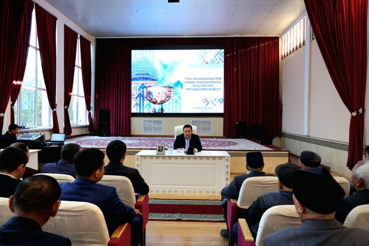 ТҮРКІСТАНДА ТҰРҒЫНДАРМЕН АШЫҚ ДИАЛОГ ЖАЛҒАСУДА