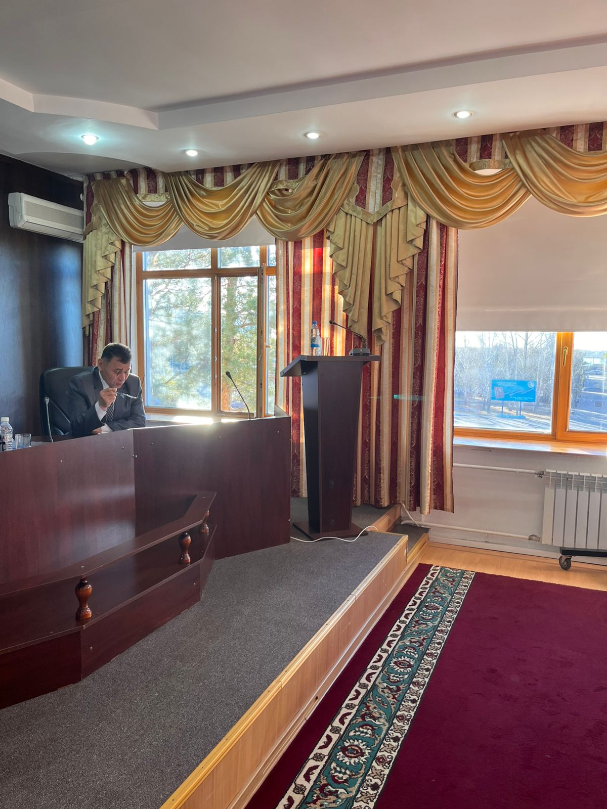 2025 жылы 17 қарашада аудандық мәслихаттың тұрақты комиссиясының кезекті отырысы болып өтті.