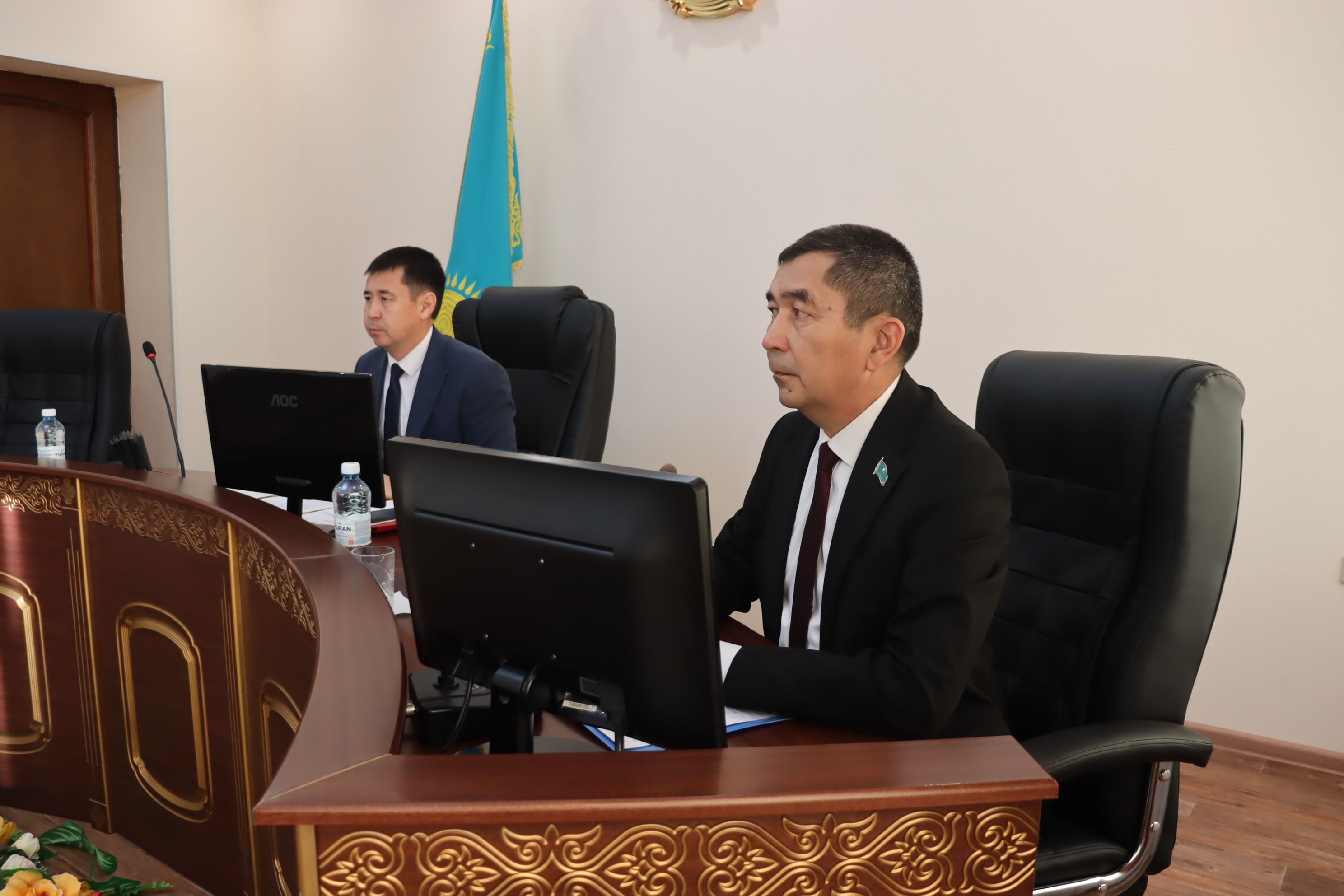 Аудандық мәслихаттың кезектен тыс сессиясы