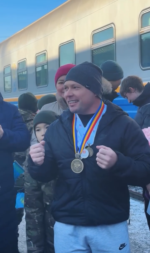 Спортсмен из города Семей Яков Ионин завоевал бронзовую медаль на чемпионате мира по пауэрлифтингу