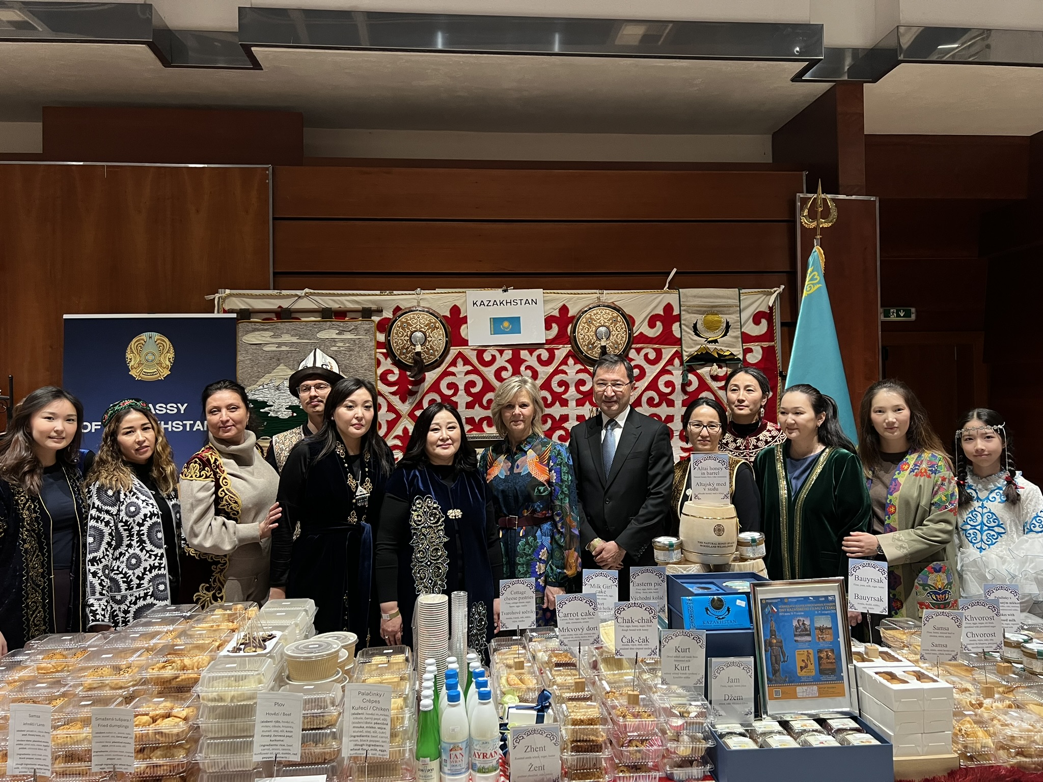Қазақ мәдениеті Прагада өткен Халықаралық қайырымдылық жәрмеңкесінде таныстырылды