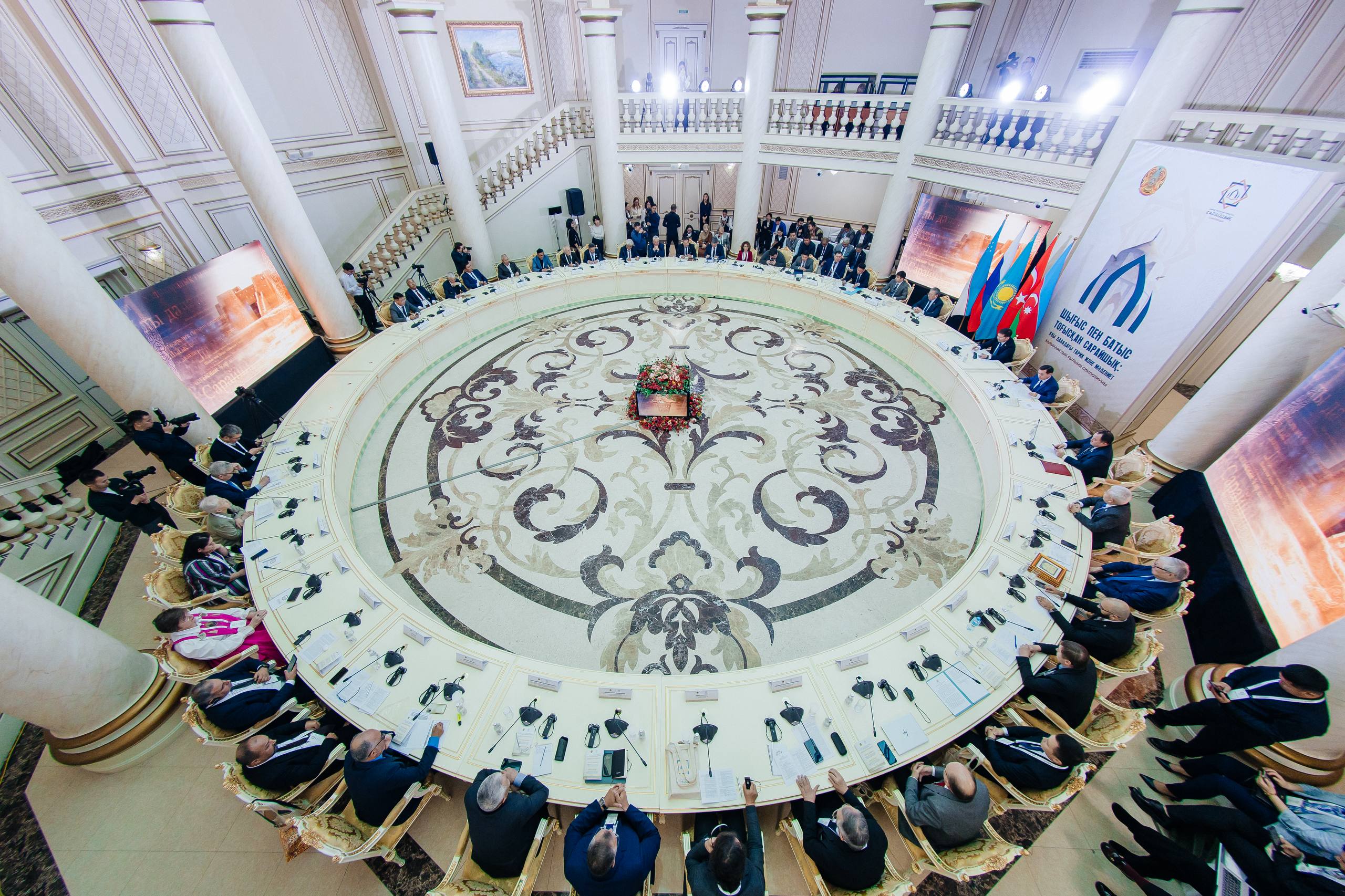 В Атырау стартовал международный симпозиум «Сарайшык: история и культура Великой степи на стыке Востока и Запада»