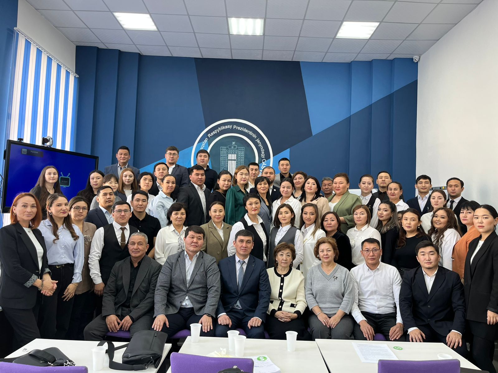 По инициативе Управления по вопросам молодежной политики был организован курс повышения квалификации на тему "Развитие профессиональных компетенций специалистов, работающих с молодежью. Эффективная коммуникация и лидерство"