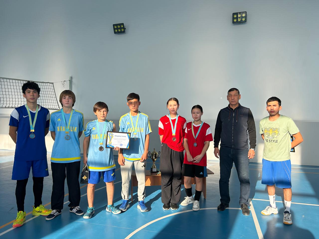 Қарабұлақ ауылында жастар арасында волейболдан Ауылдық округ әкімінің кубогы турнирі өтті