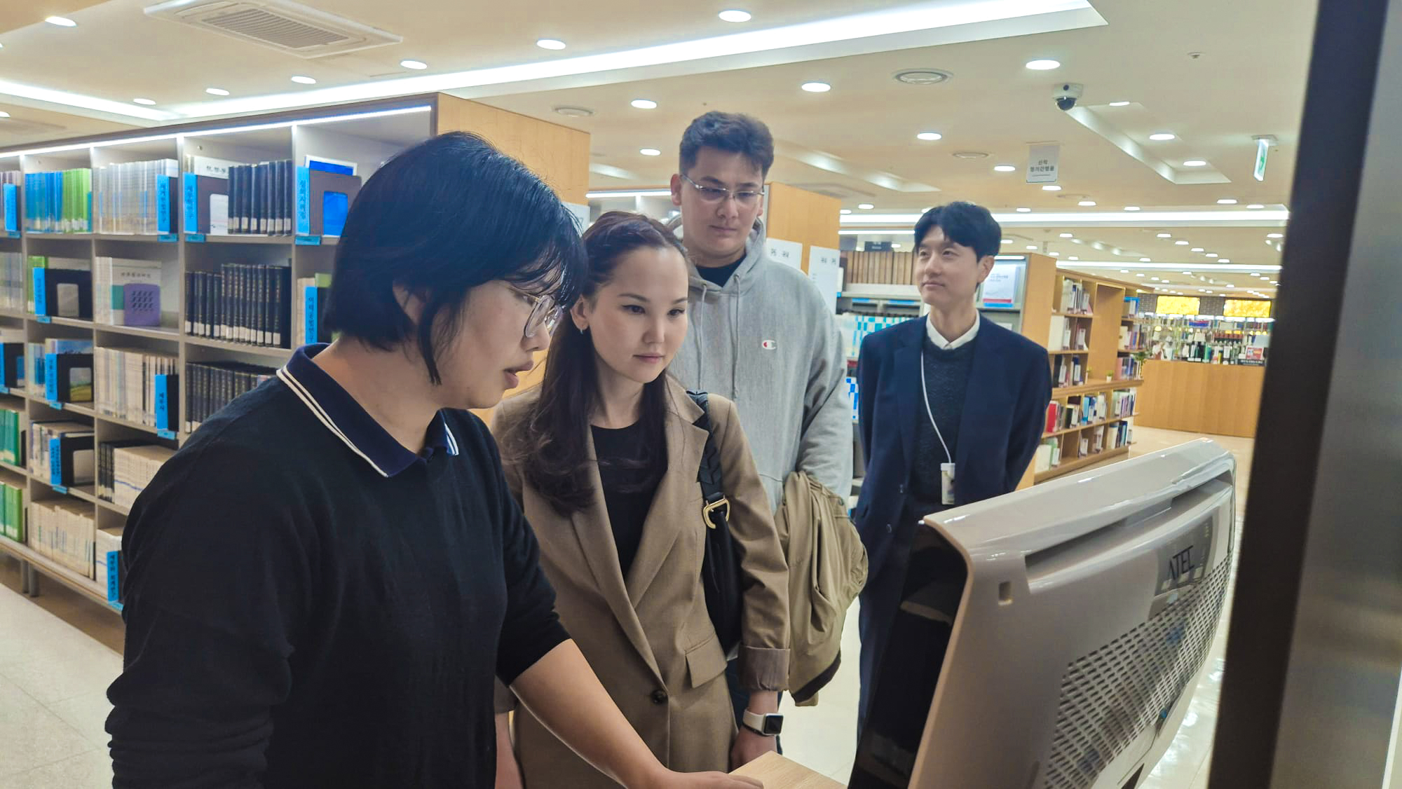 Staff members of the Constitutional Court of Kazakhstan studied the work of the library of the Constitutional Court of the Republic of Korea