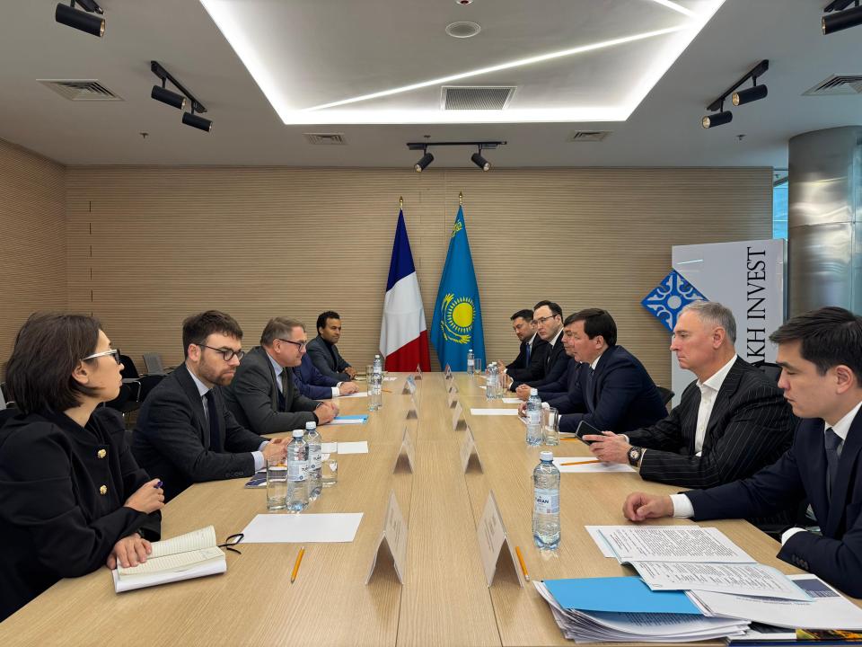 Асхат Шахаров обсудил с послом Франции инвестиционные проекты в Актюбинской области