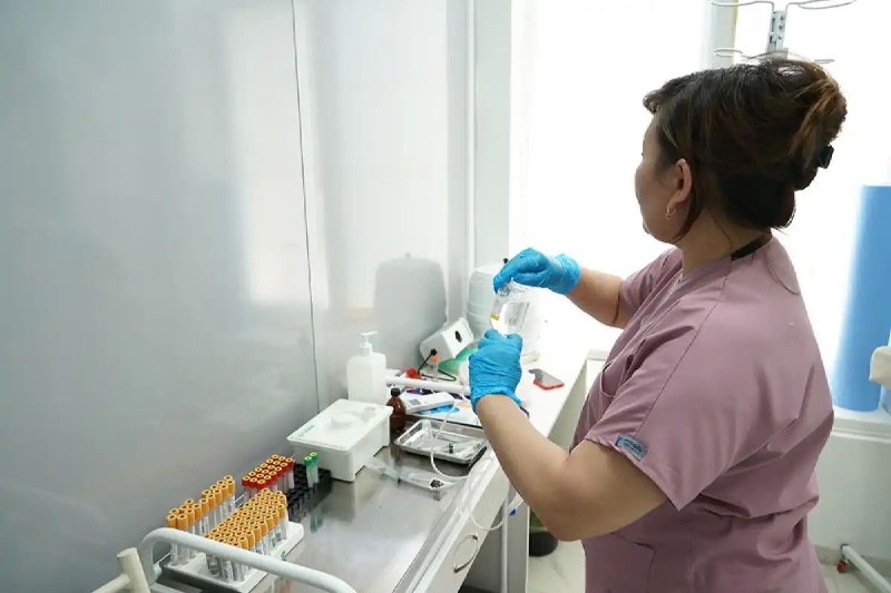 Сезонный рост заболеваемости ОРВИ и гриппом: какие меры безопасности граждан принимают в Астане