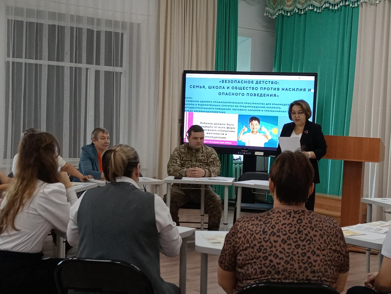 Алтынсарин ауданында «Заң және жасөспірім» тақырыбында дөңгелек үстел өтті