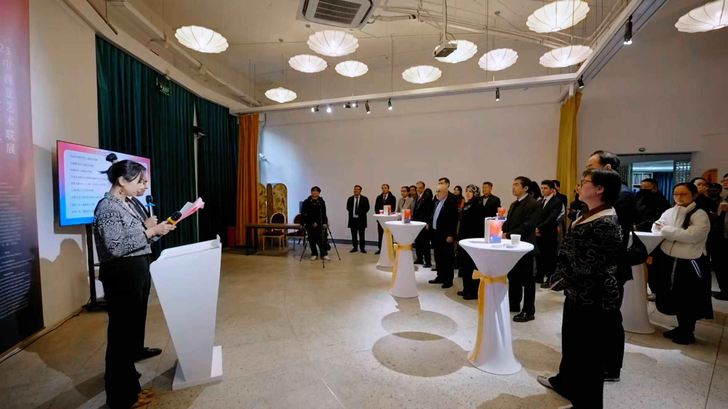 Казахстанские произведения искусства представлены в Шанхае